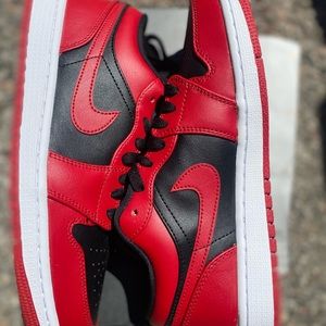 Air Jordan 1 low reverse bred Men’s SIZE US 8
